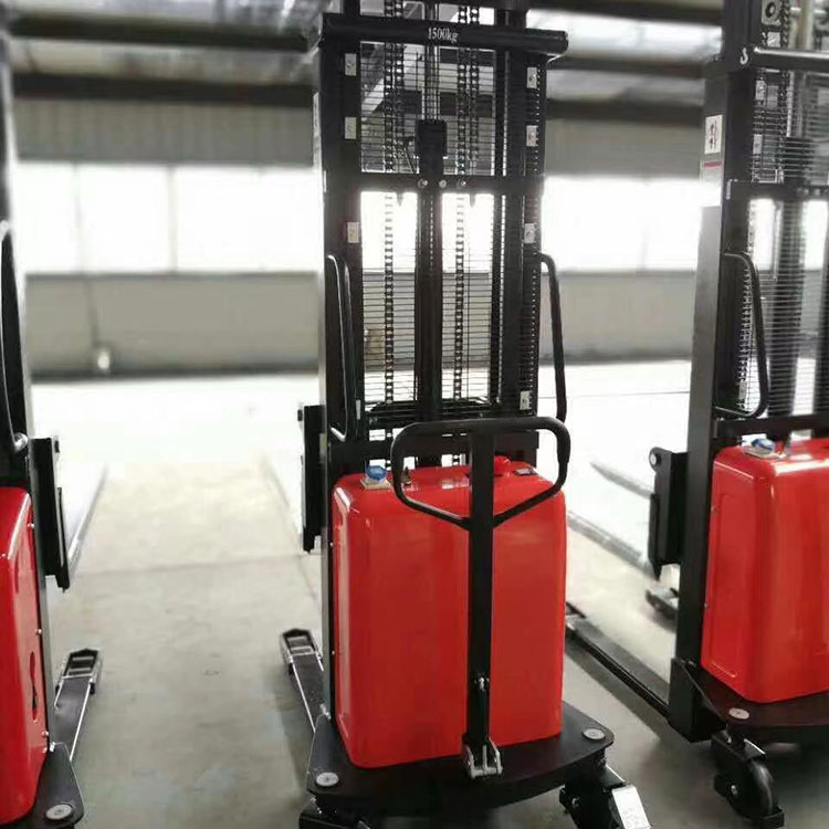 半電動スタッカー